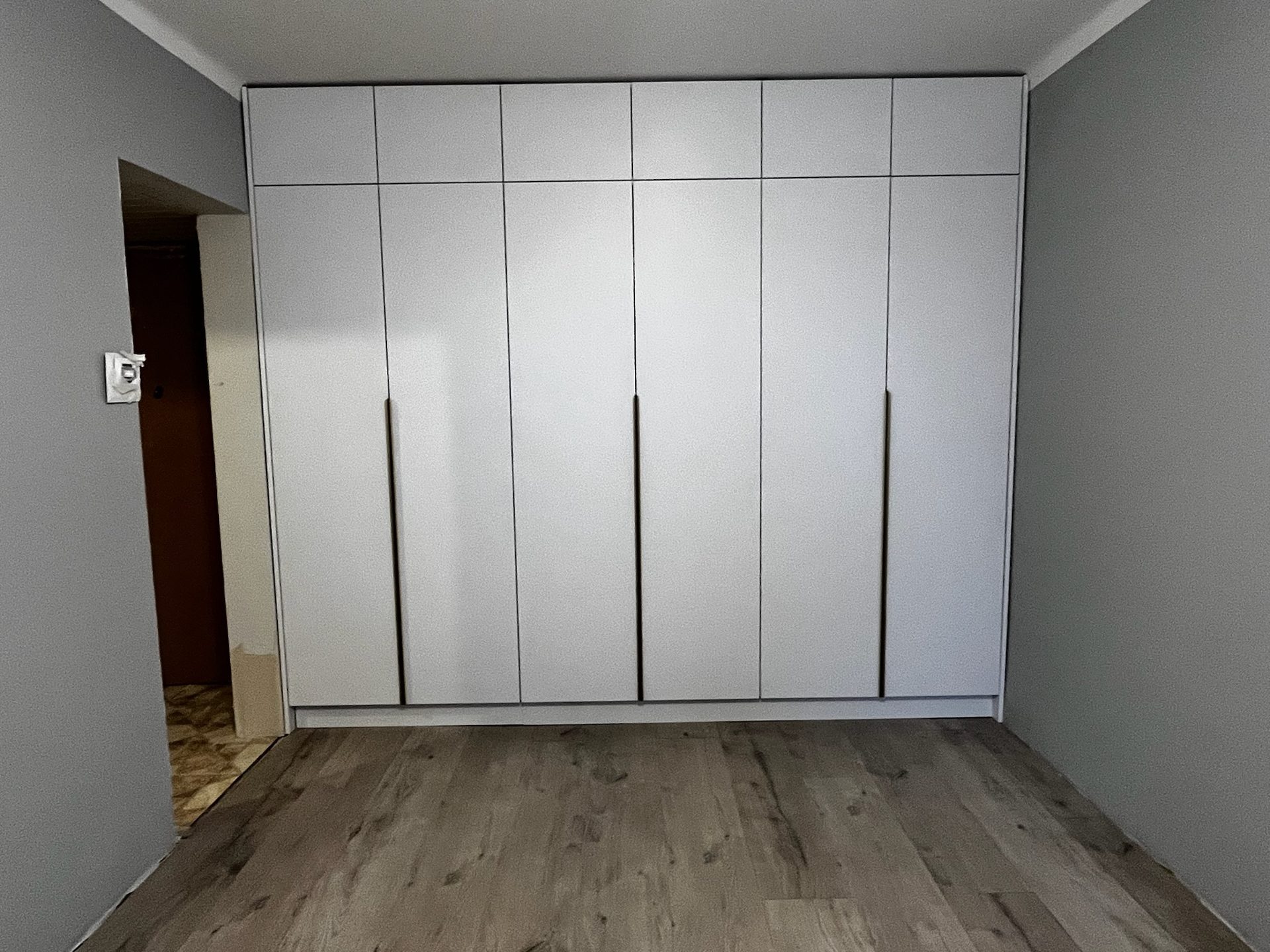Szafa na wymiar do przedpokoju
